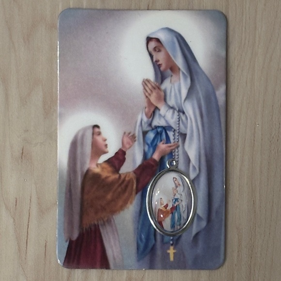 Our Lady of Lourdes Prayer Card with Pendant - Picture 1 of 4
